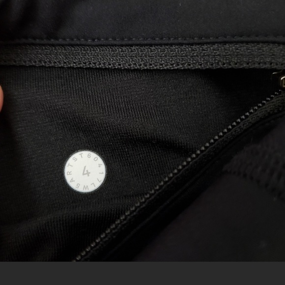 🛑 SOLD 🛑 NEW Lululemon colour me quick 7/8 black legging’s - Picture 6 of 8